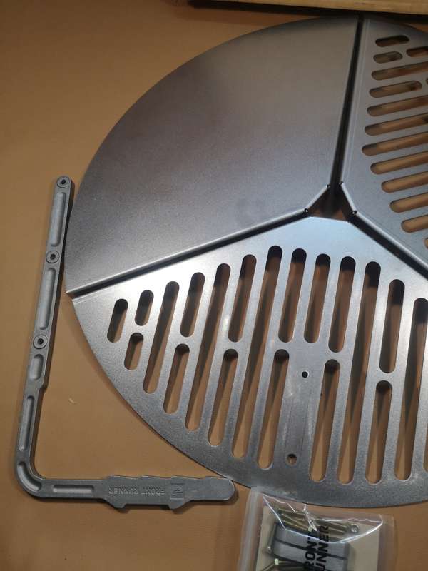 Front Runner VACC023 4x4 Spare Tire Mount Braai/BBQ Grate