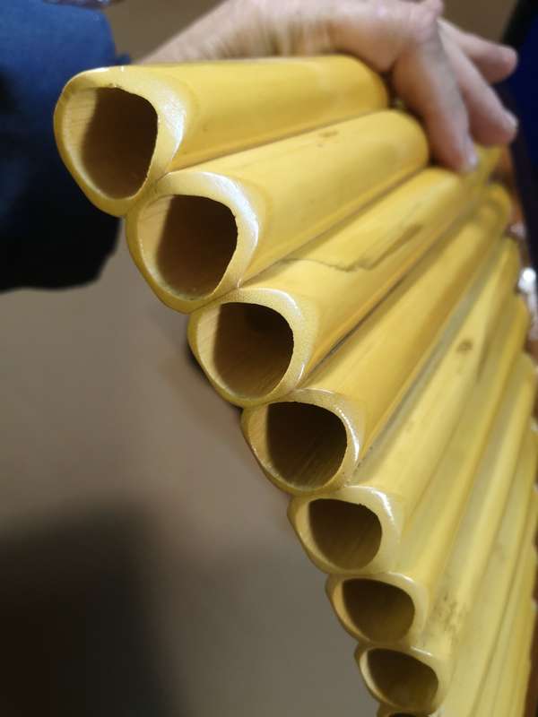 Magnificent Original Roberto 94 Maestro 26 pipe Pan Flute in a Leather Bound Case