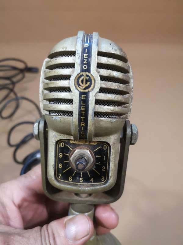 VERY RARE!! ORIGINAL VINTAGE 1950'S PIEZO ELECTTRICO 1100V COMENTATORS MICROPHONE
