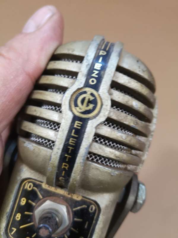 VERY RARE!! ORIGINAL VINTAGE 1950'S PIEZO ELECTTRICO 1100V COMENTATORS MICROPHONE