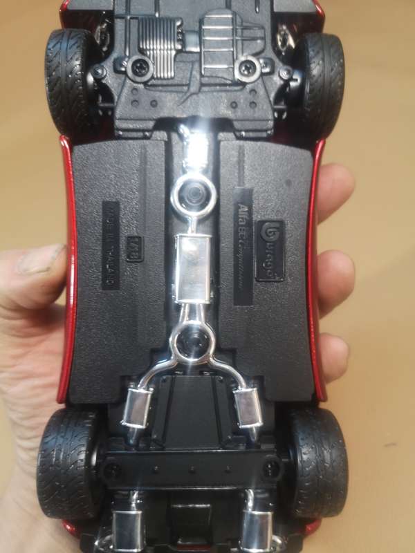 Bburago 1/18 Alfa Romeo 8C Competizione Die Cast