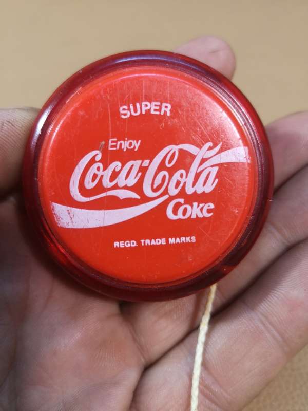 Stunning Vintage Super Coca Cola YoYo