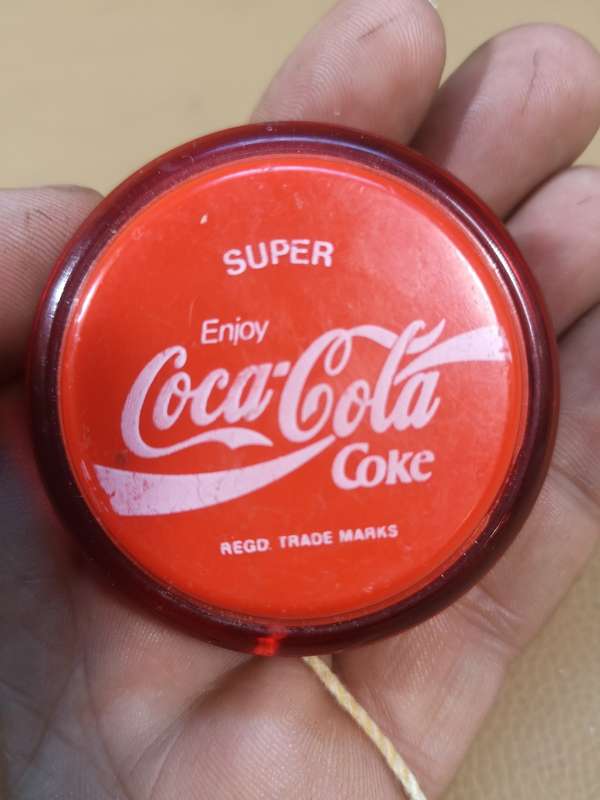 Stunning Vintage Super Coca Cola YoYo