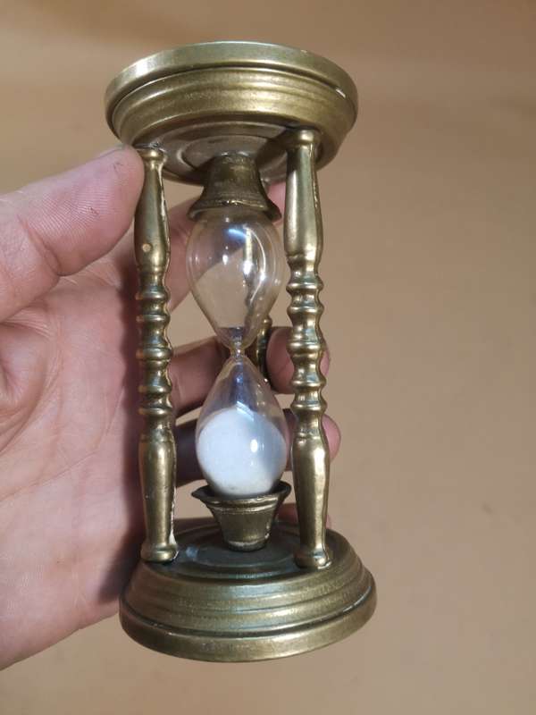 Vintage brass 5 minute hourglass
