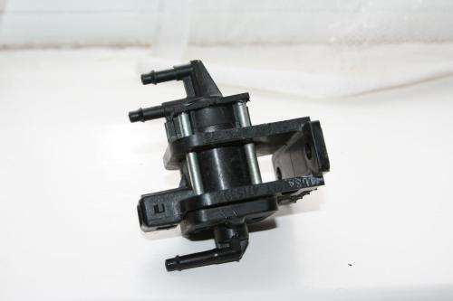 VW CARAVELLE 2.5TDI  ORIGINAL VW EGR SOLENOID VALVE 701906283