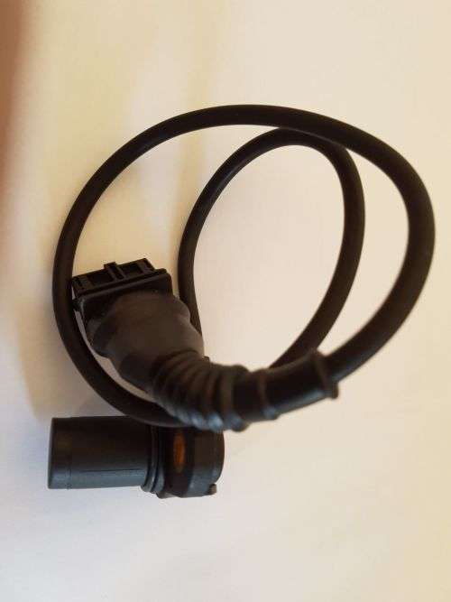 Bmw E39 E46 E53 E60 E85 Intake Camshaft Sensor 12141438081-12147539165