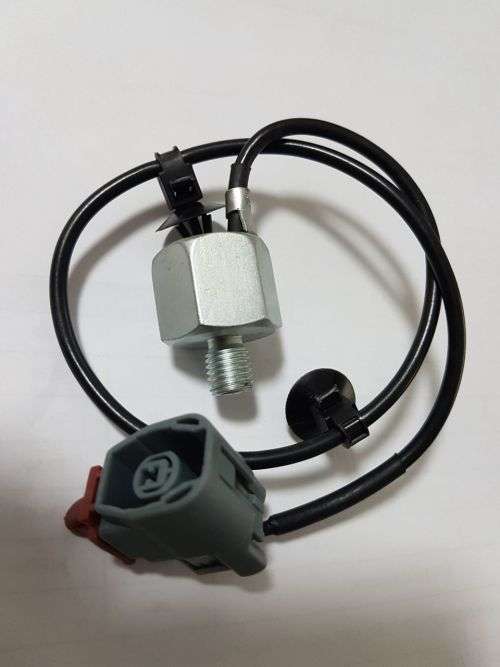 MAZDA 2 3 5 6 KNOCK SENSOR ZJ01-18-921 E1T50371 V32720025