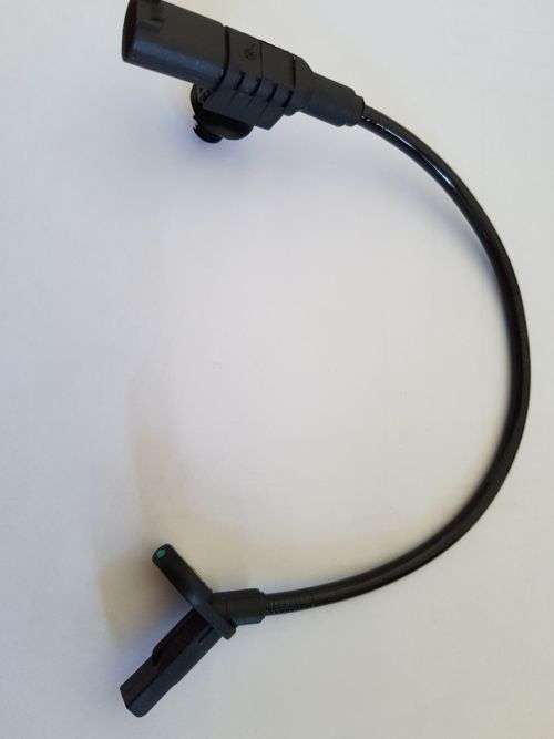 Mercedes W164 W251 ML320 R320  Right Or Left Rear Abs  Sensor 1645400717