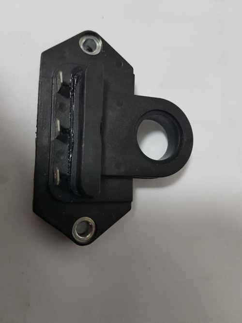 Nissan Sentra Ignition Module 22020-60A21 HM561