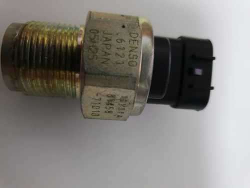 TOYOTA HILUX PRADO 1KD-FTV / 2KD-FTV DENSO RAIL PRESSURE SENSOR 89458-71010 / 4999000-6121