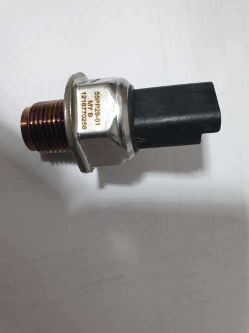 Ford Citroen Peugeot Volvo Delphi Fuel Rail Pressure Sensor 55pp29-01 9307Z527A