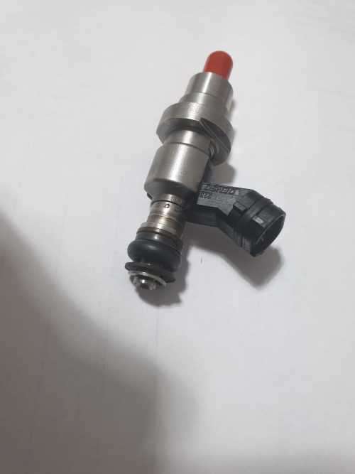 Toyota Avensis Rav4 Denso Injector 23250-28030  23209-28030