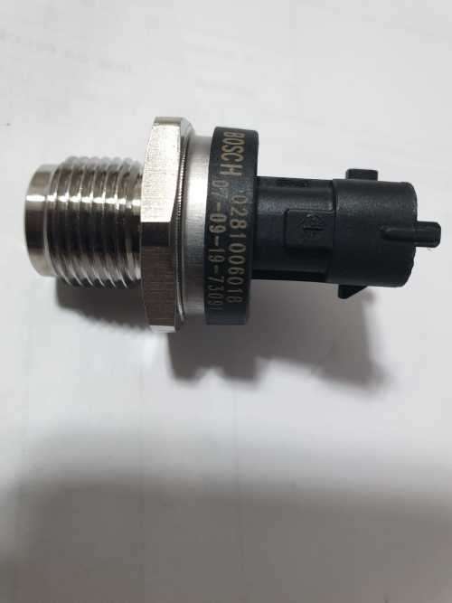 Mazda BT50 Ford Ranger Bosch Fuel Rail Pressure Sensor 0281006018 WE01-13-GCO