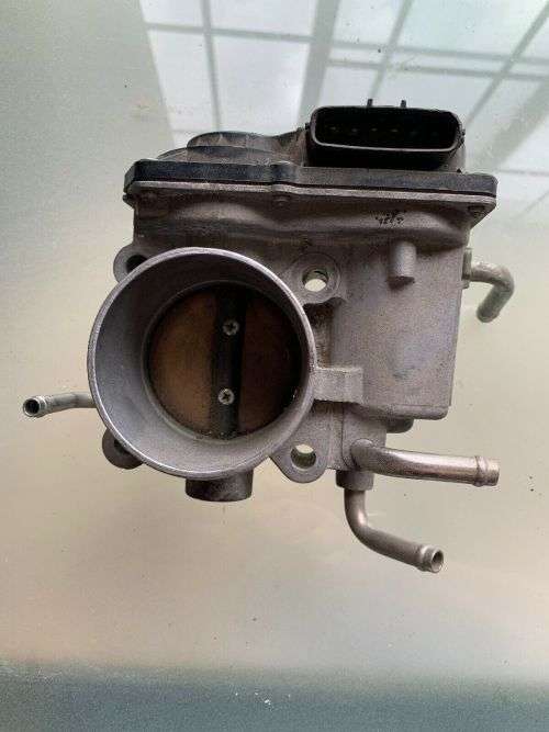 Toyota Rav4 Camry Original Throttle Body 22030-28060