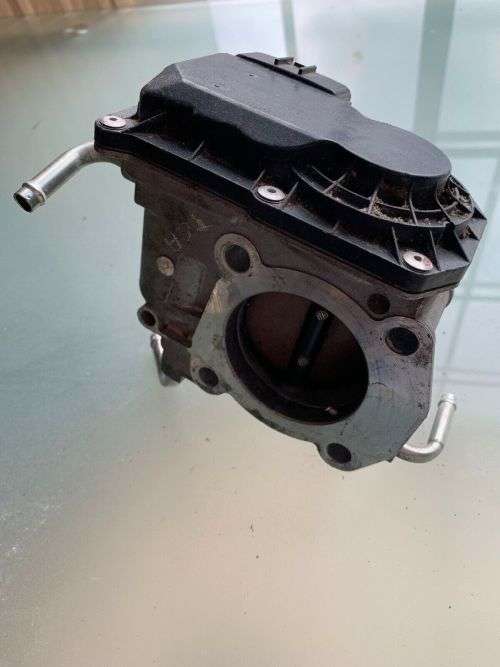Toyota Rav4 Camry Original Throttle Body 22030-28060