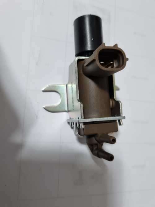 Toyota  Purge Valve  25819-30050 139700-0880