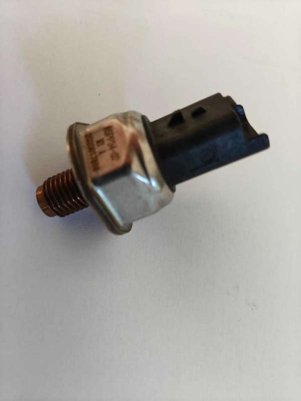 Ford Mazda Mini Fuel Rail Pressure Sensor 85PP34-02 9M5Q-9D280-AB / 55PP34-02 9670076780