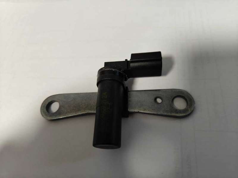 Renault Nissan NP200 Original Continental Crankshaft Position Sensor 8200772182
