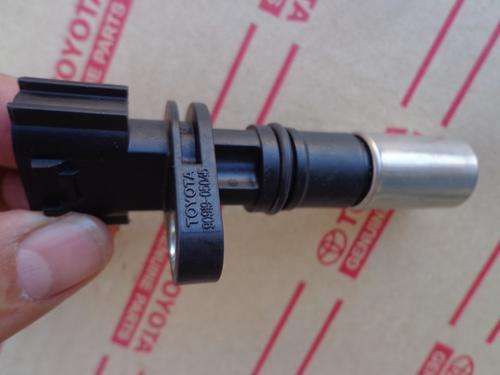 Toyota Yaris Corolla Prius Original Denso Crankshaft Position Sensor 90919-05045 / 70  90919-05081