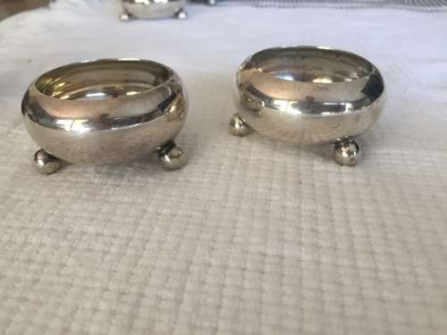 Salt pots EPNS have markings