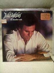 Julio Iglesias : Un Hombre Solo : LP in VG Condition