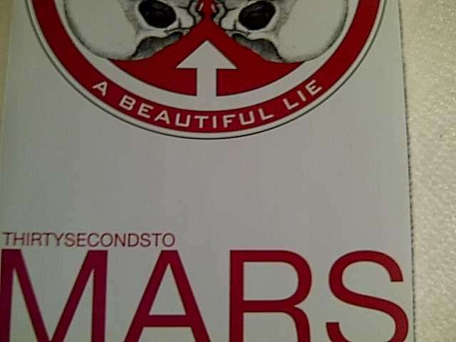 Thirty Seconds to Mars: A Beautiful Lie : 2 CD Set : PREOWNED CD