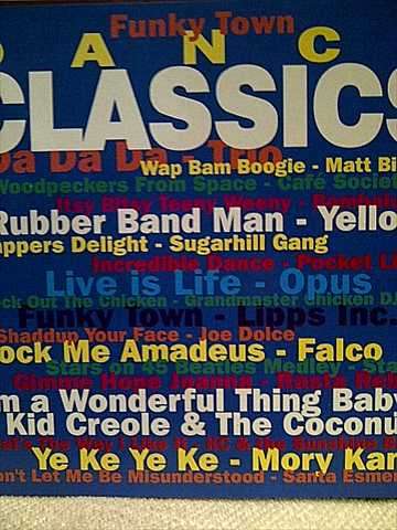 FUNKY TOWN: DANCE CLASSICS : CD