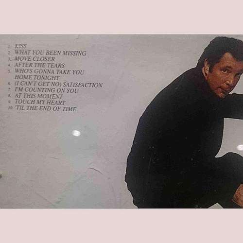 Tom Jones : Kiss (CD FOR SALE)