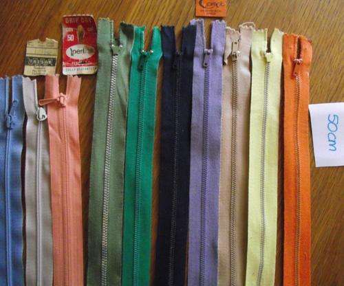 Mixed make & colour ZIPS 50cm (Pack of 10)
