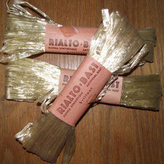 Artificial Raffia:Creamy butter