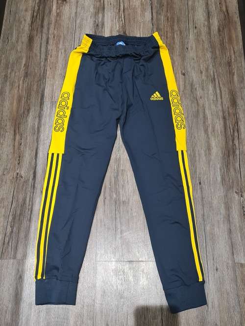 NEW ORIGINAL LARGE UNISEX ADIDAS CLIMA365 TRACKSUIT (SEE DESCRIPTION)