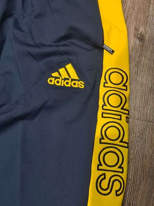 NEW ORIGINAL LARGE UNISEX ADIDAS CLIMA365 TRACKSUIT (SEE DESCRIPTION)
