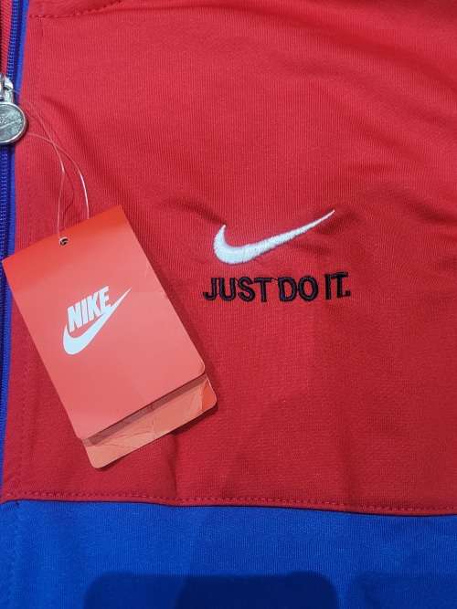 NEW ORIGINAL UNISEX NIKE TRACKSUIT XL (SEE DESCRIPTION)