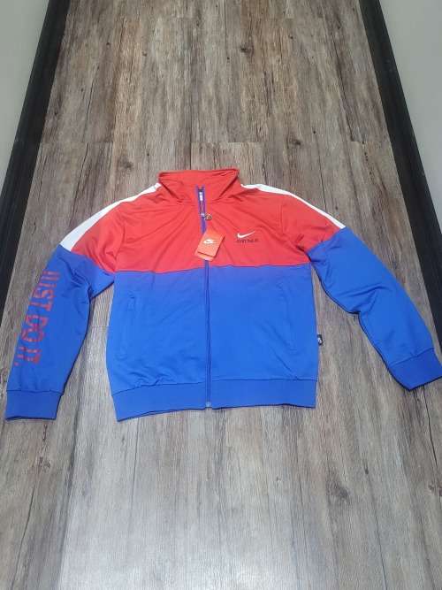 NEW ORIGINAL UNISEX NIKE TRACKSUIT XL (SEE DESCRIPTION)