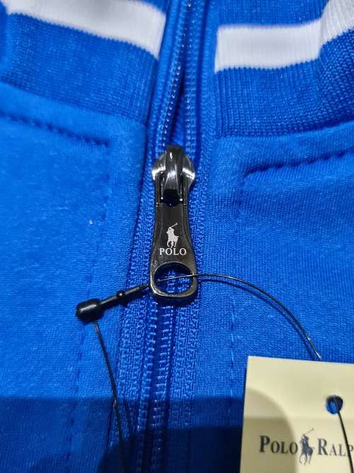 NEW LARGE UNISEX  TRACKSUIT (SEE DESCRIPTION)