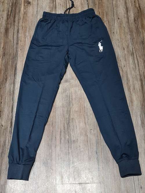 NEW LARGE UNISEX  TRACKSUIT (SEE DESCRIPTION)