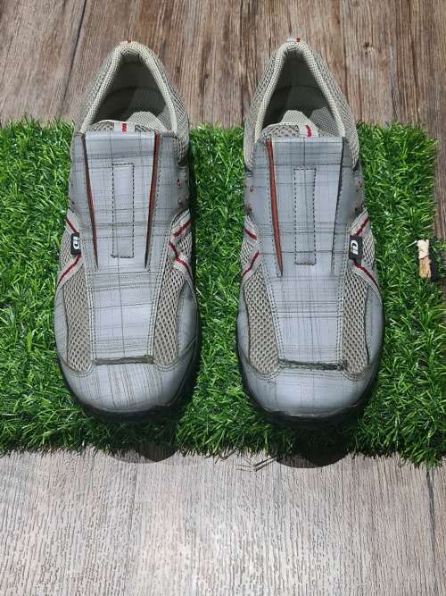 NEW ORIGINAL ID RETRO SNEAKER UK 8 ( SEE DESCRIPTION)