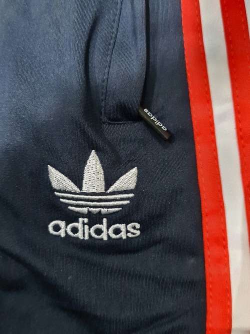 NEW UNISEX  MEDIUM TRACKSUIT (SEE DESCRIPTION)