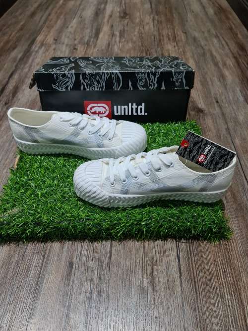 NEW  UNISEX UK 9 SNEAKER ( SEE DESCRIPTION)