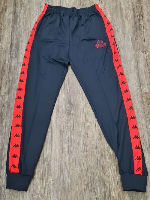 NEW MEDIUM UNISEX TRACKSUIT (SEE DESCRIPTION)