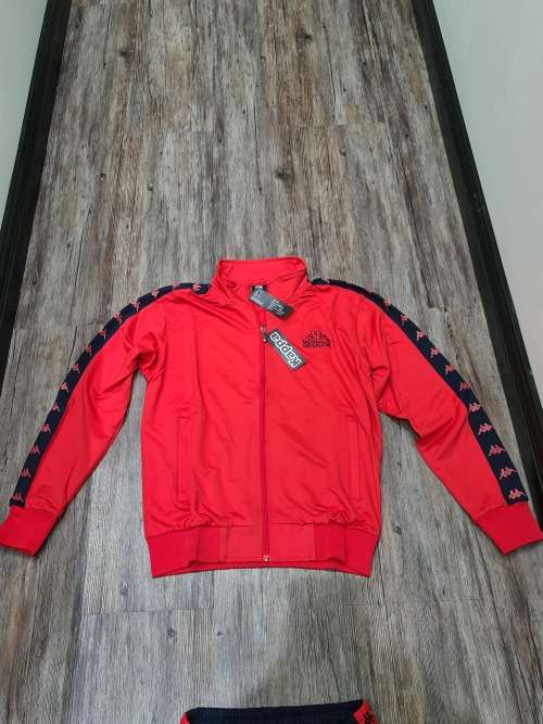 NEW MEDIUM UNISEX TRACKSUIT (SEE DESCRIPTION)