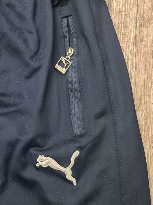 NEW MEDIUM UNISEX PUMA TRACKSUIT (SEE DESCRIPTION)