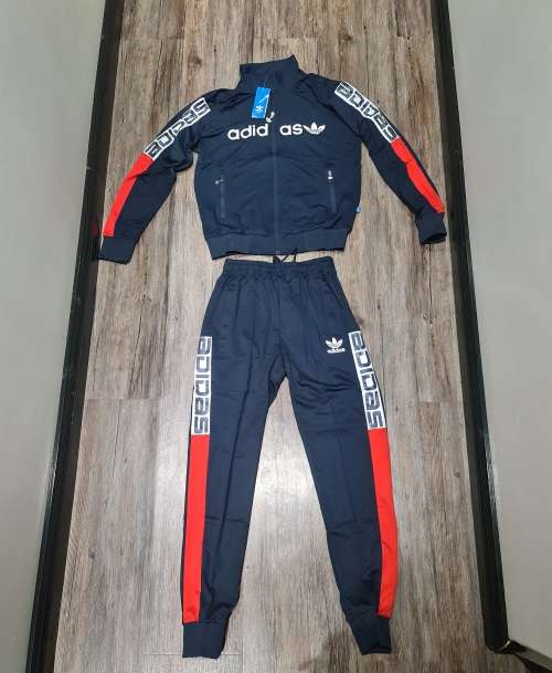 NEW UNISEX XL TRACKSUIT (SEE DESCRIPTION)