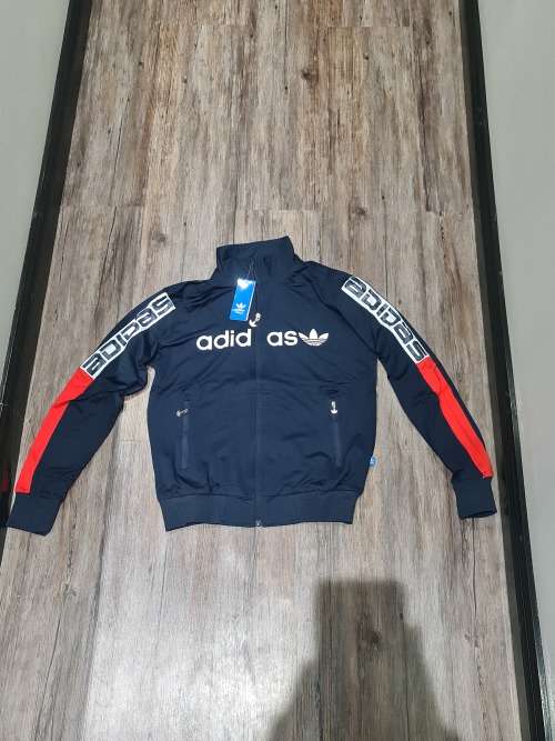 NEW UNISEX XL TRACKSUIT (SEE DESCRIPTION)