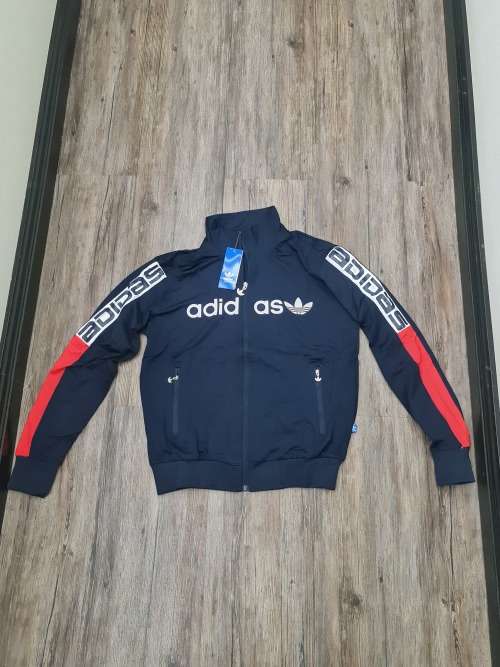 NEW UNISEX XL TRACKSUIT (SEE DESCRIPTION)