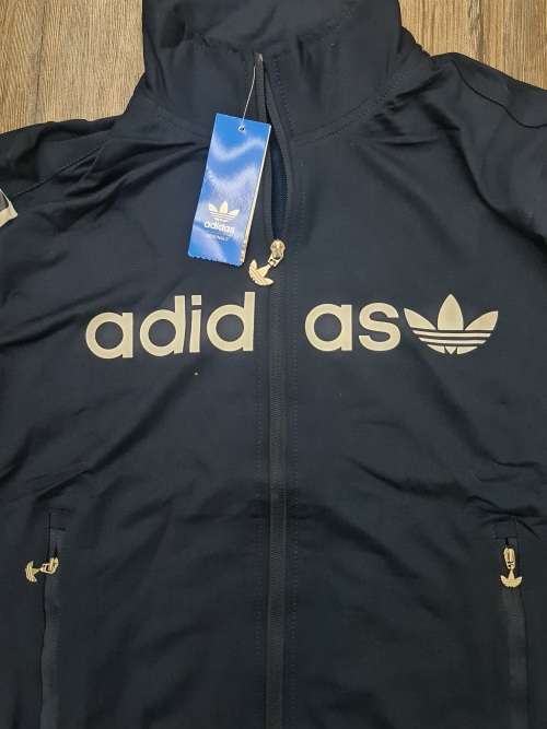 NEW UNISEX XL TRACKSUIT (SEE DESCRIPTION)