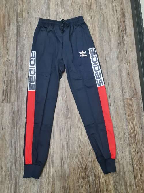 NEW UNISEX XL TRACKSUIT (SEE DESCRIPTION)