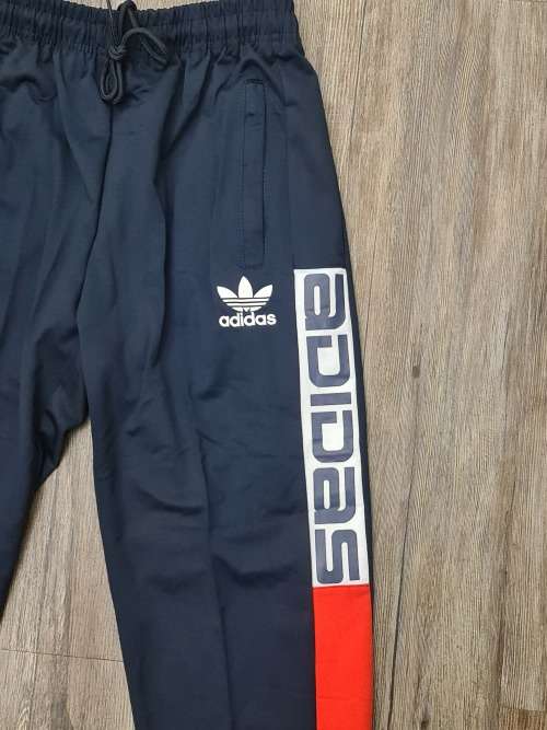 NEW UNISEX XL TRACKSUIT (SEE DESCRIPTION)