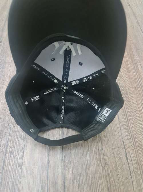 NEW BRANDED NEW ERA CAP (SEE DESCRIPTION)