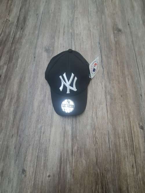 NEW BRANDED NEW ERA CAP (SEE DESCRIPTION)